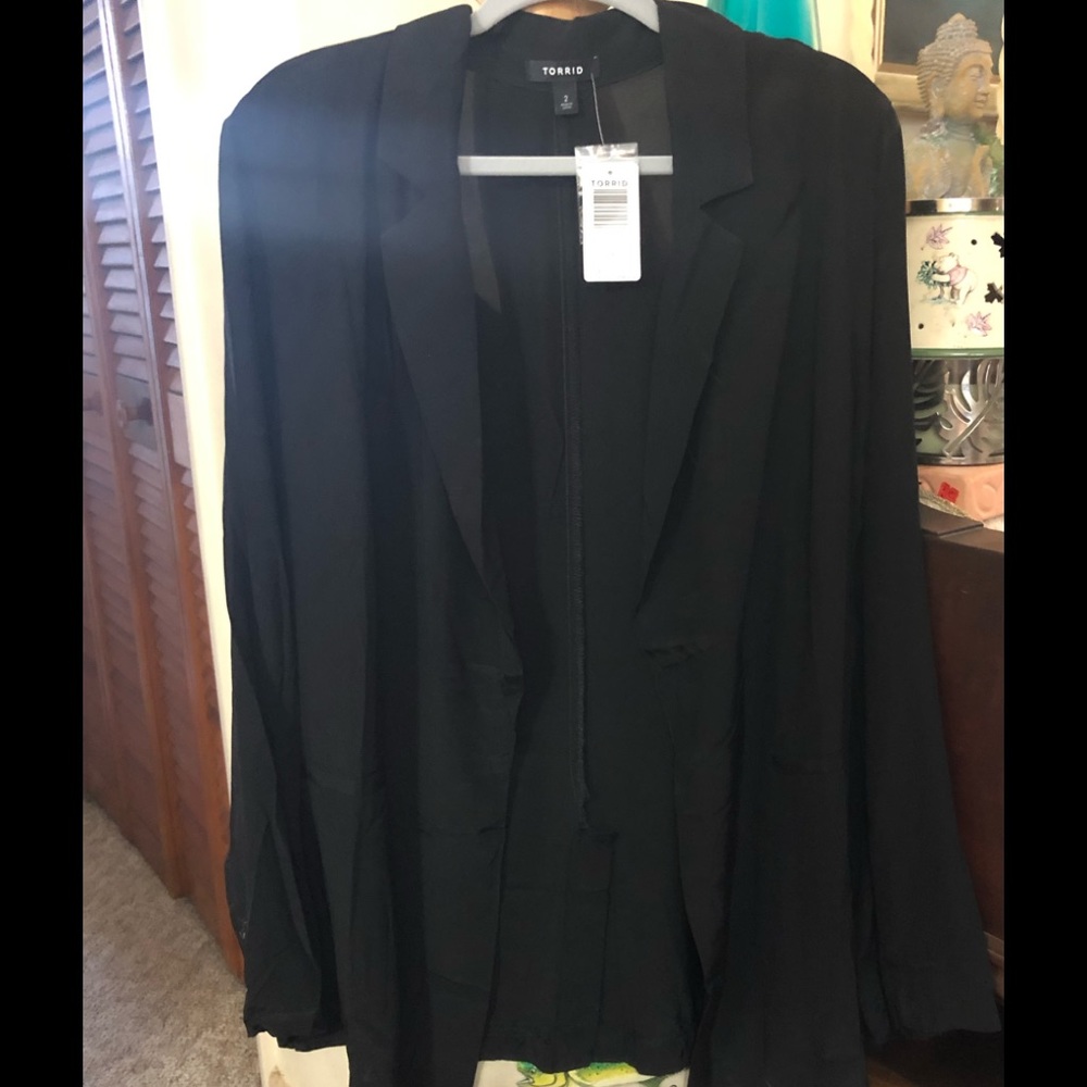 Brand New -Torrid light material Blazer.